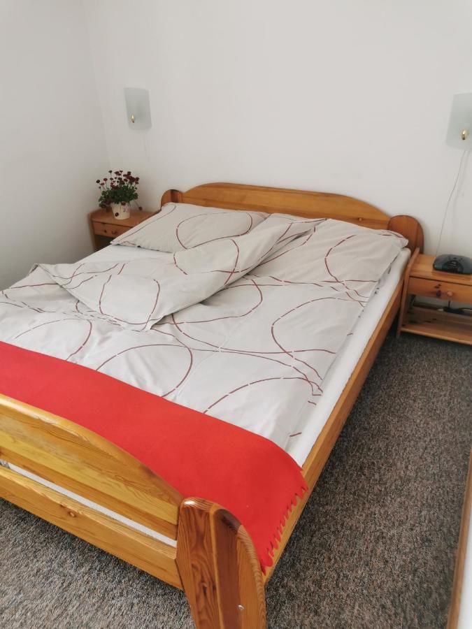 Отели типа «постель и завтрак» Dom pod Tujami Краков-31