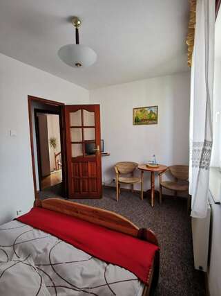 Отели типа «постель и завтрак» Dom pod Tujami Краков Одноместный номер-4